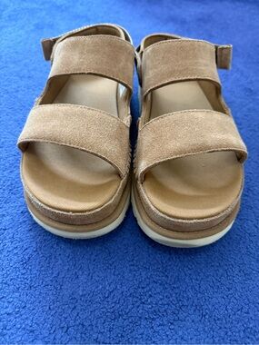Ugg Goldenstar Sandals